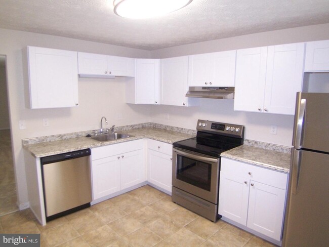 Building Photo - 1016 Willow Bend Dr
