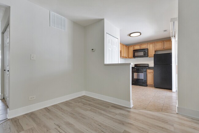 Building Photo - 96 Gant Cir