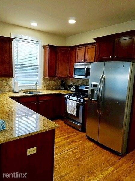 Primary Photo - 3 br, 2.5 bath House - 96 6th Avenue