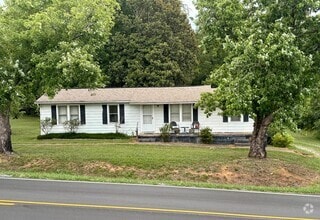 Building Photo - 1062 College Ave