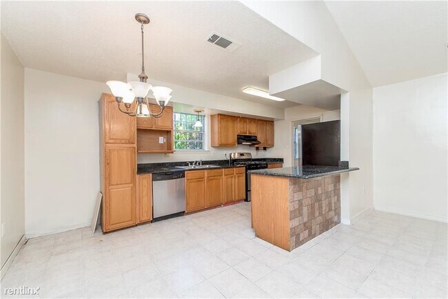 Building Photo - 3 br, 2 bath House - 3120 Preston Pl