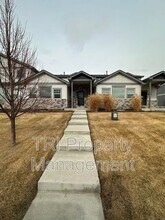 Building Photo - 218 E Chestnut St