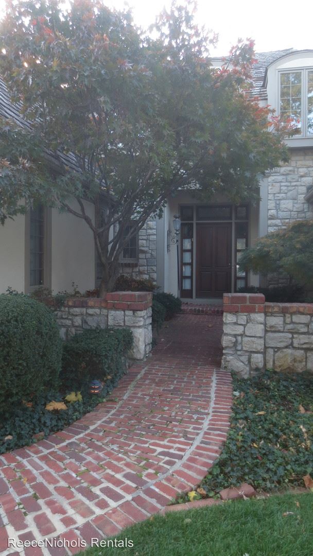 Building Photo - 56 Le Mans Ct