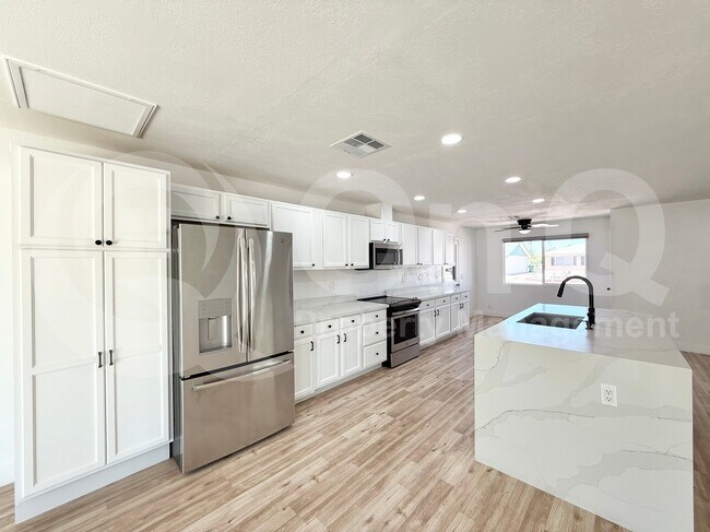 Foto del edificio - 7107 E Flossmoor Ave