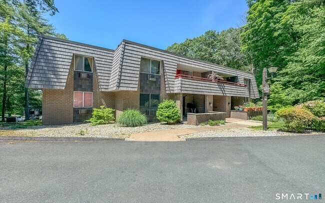Foto del edificio - 38 Rambling Brook Ln