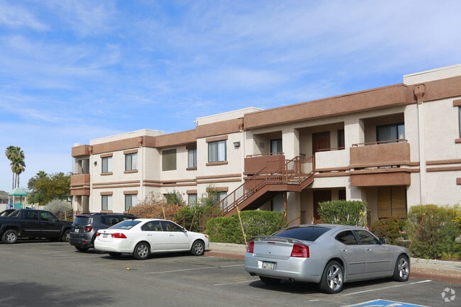 Foto del edificio - 2485 N Alvernon Way