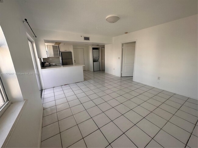 Building Photo - 3052 SW 27th Ave