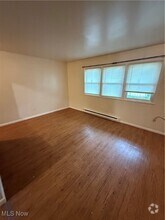 Building Photo - 620 Lakeside Dr