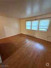 Building Photo - 620 Lakeside Dr