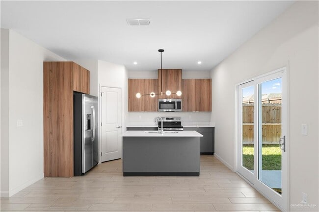 Foto del edificio - 15 Duke Ave