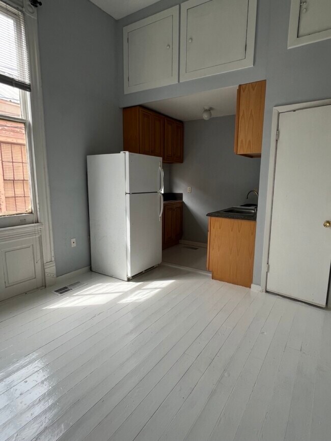 Kitchen Area - 5941 Magazine St