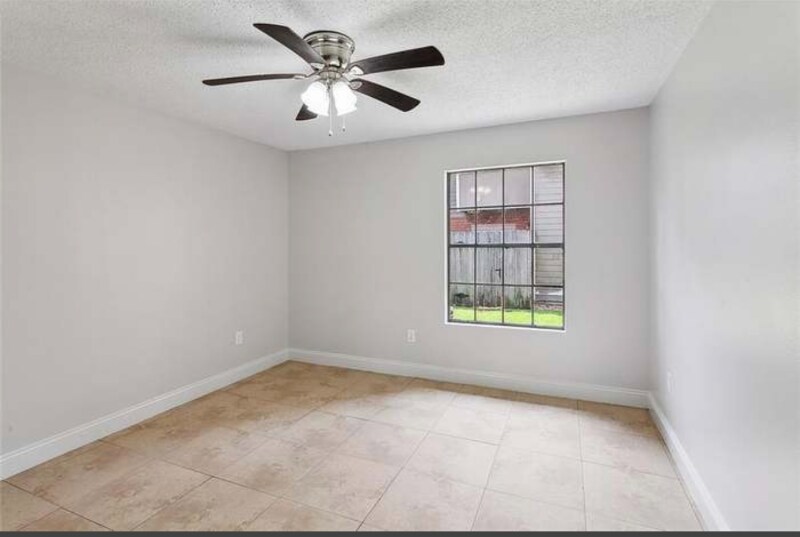 Primary Photo - 1500 W Esplanade Ave