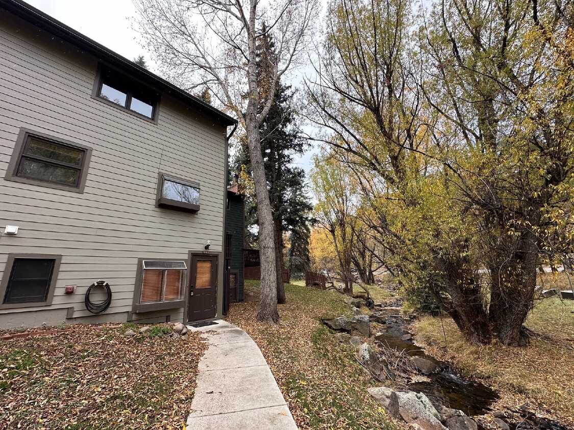 Primary Photo - Adorable Townhome on the Creek near Downto...