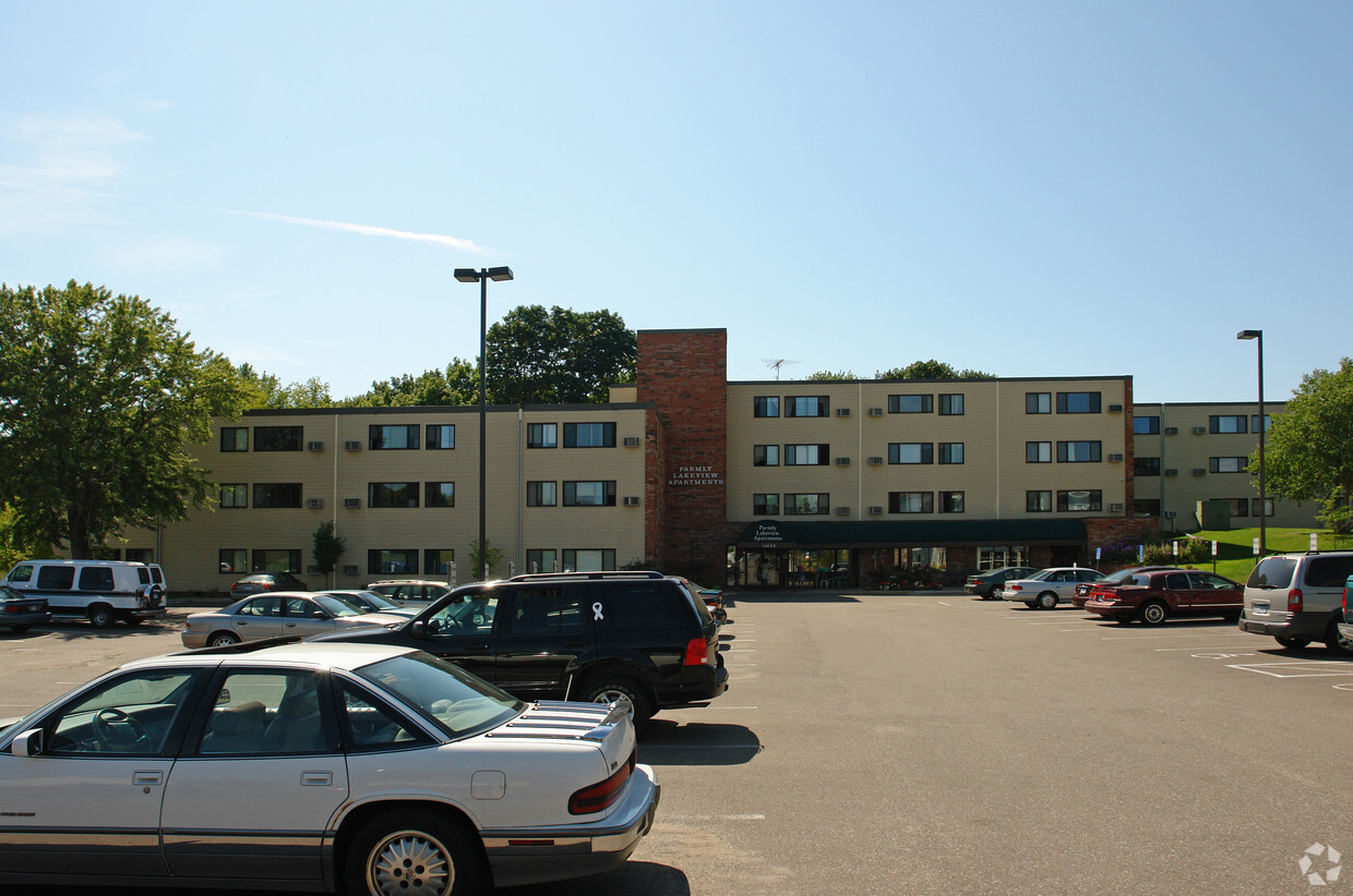 Foto del edificio - Parmly Lakeview Apartments