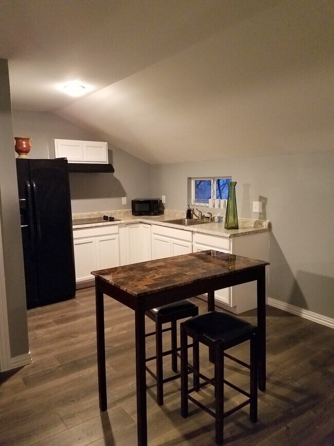 Foto del edificio - 353 Brahan Blvd