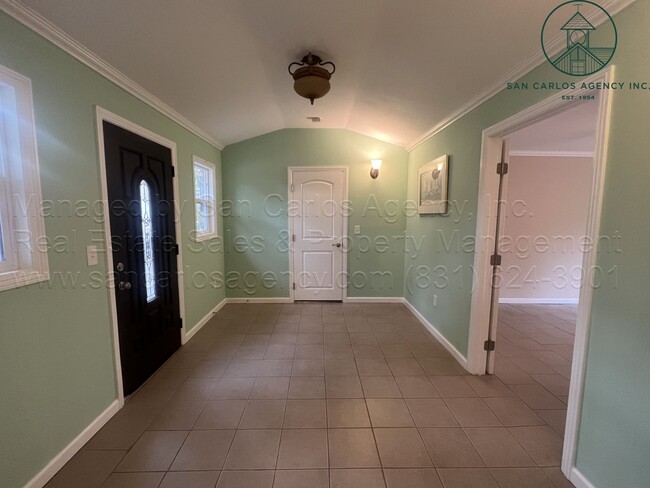 Building Photo - Refreshed Three Bedroom Pebble Beach Home