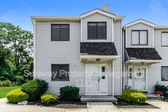Building Photo - 178 Yorktown Blvd