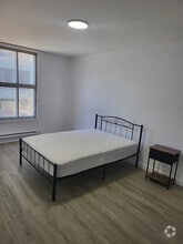 Building Photo - 4055 Boul Saint Laurent