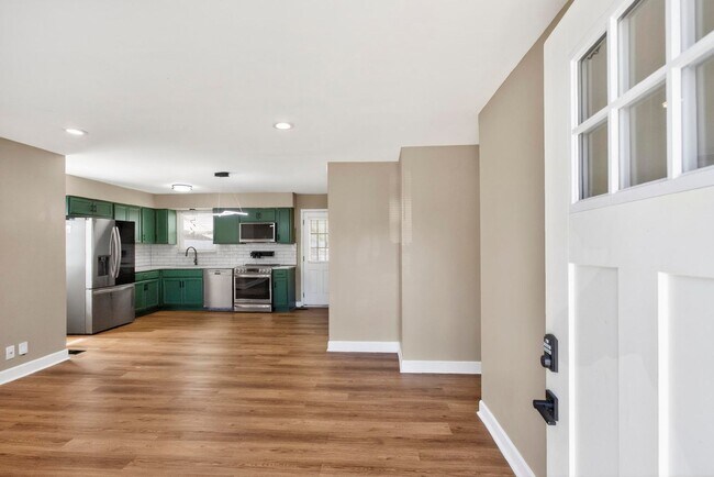 Foto del edificio - 3153 Towne Village Rd