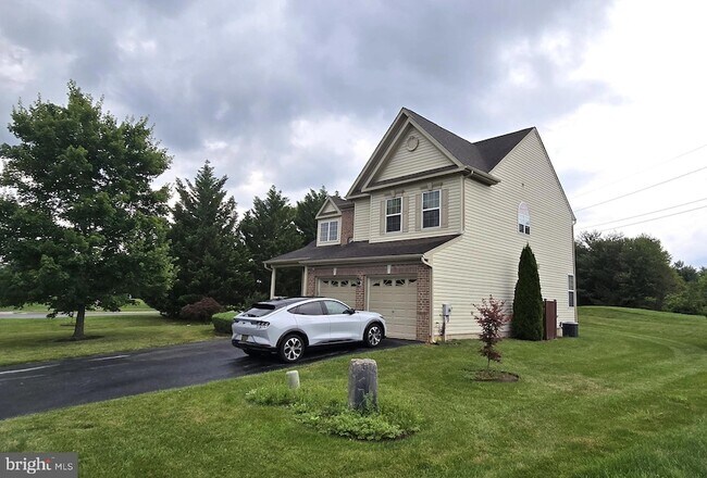 Foto del edificio - 2 Shawn Ln