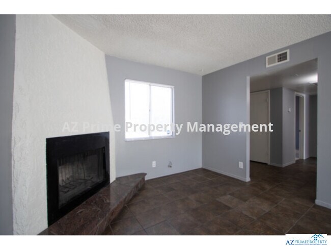 Building Photo - 15601 N 27th St