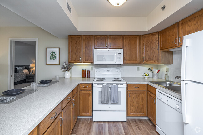 2BR, 2BA - 1,000SF - Kitchen - The Terrace at Luther Manor