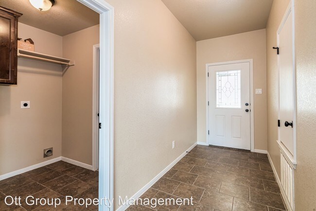 Foto del edificio - 4 br, 2 bath House - 3401 Plains St.