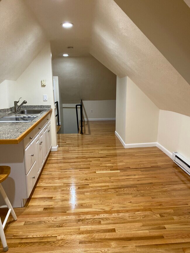 Building Photo - 95 Harnden St