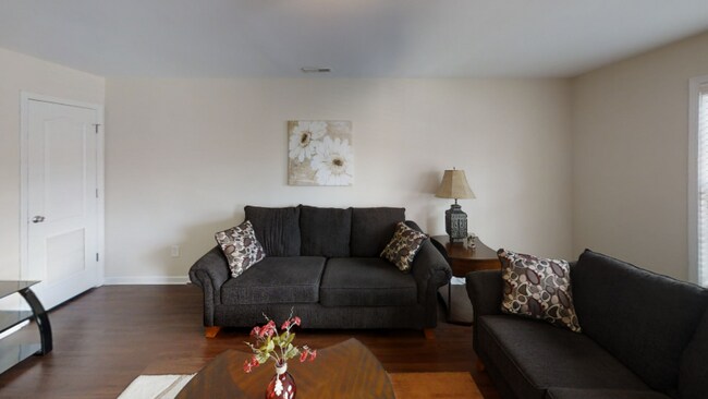 Foto del edificio - 347 Family Lodge Dr