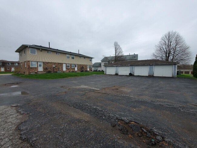 Foto del edificio - 32-46 Manor Drive - 42