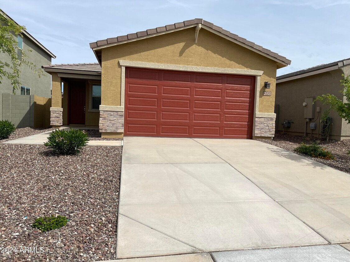Primary Photo - 4320 W Samantha Way