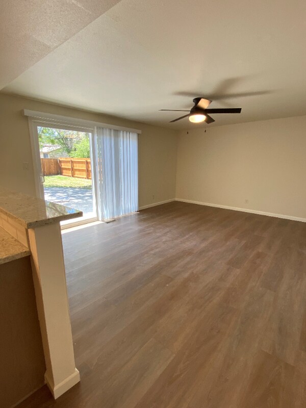 Building Photo - 4505 Dos Rios Ct