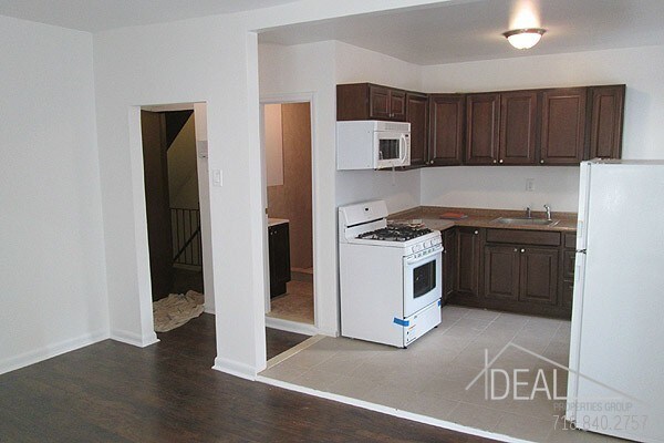 Primary Photo - 99 Graham Avenue #1R
