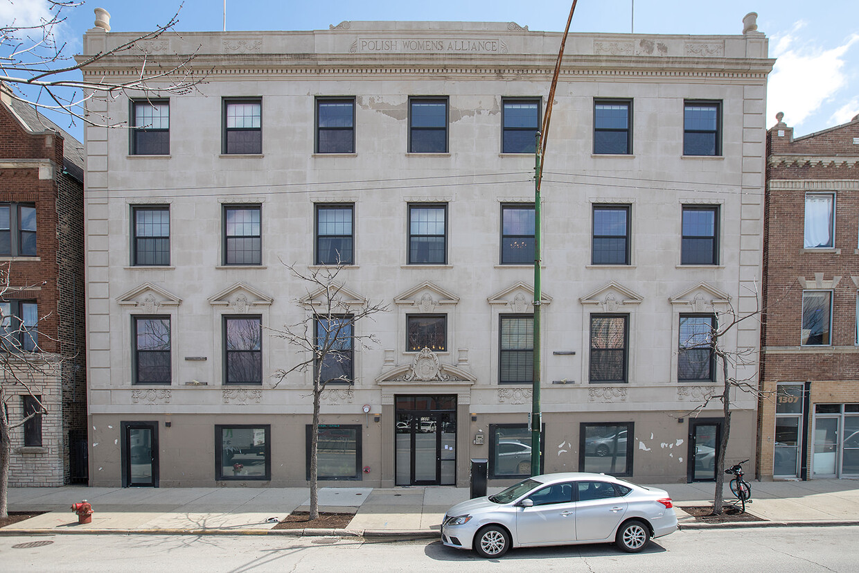 Foto principal - 1309 N Ashland Ave