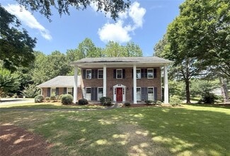 Building Photo - 1150 Falstaff Dr