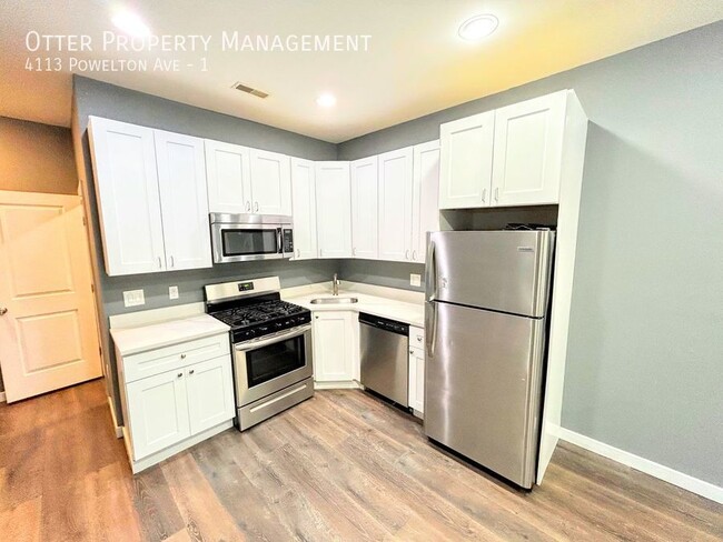 Building Photo - 3BR/2BA Updated Apt in University City wit...