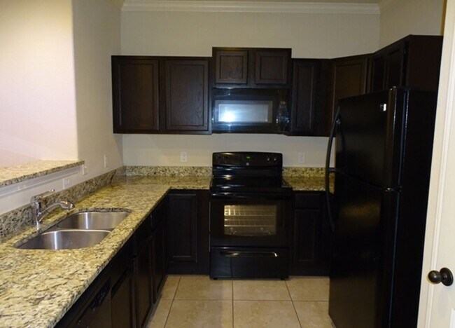 Foto del edificio - 6619 Arancione Ave