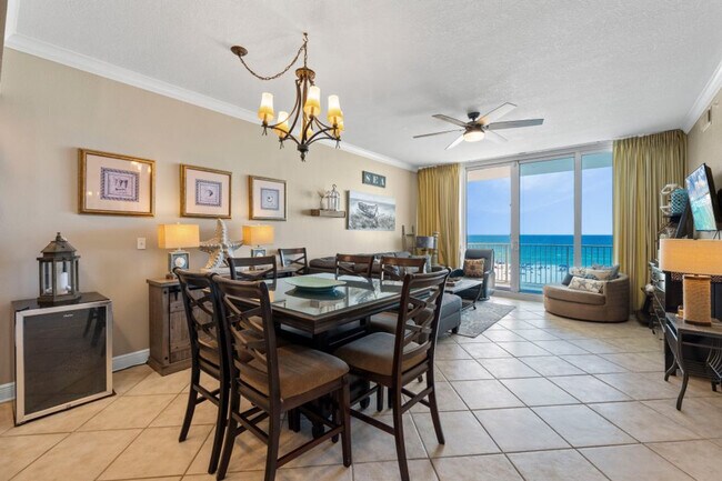 Foto del edificio - 365 E Beach Blvd