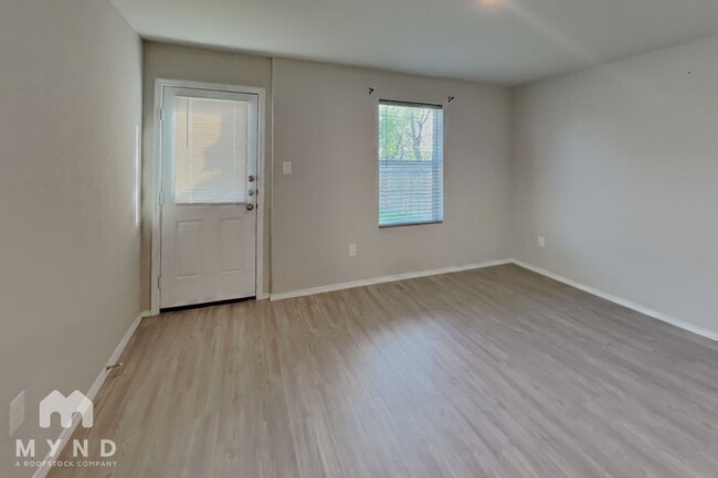 Building Photo - 4220 Thalweg Way