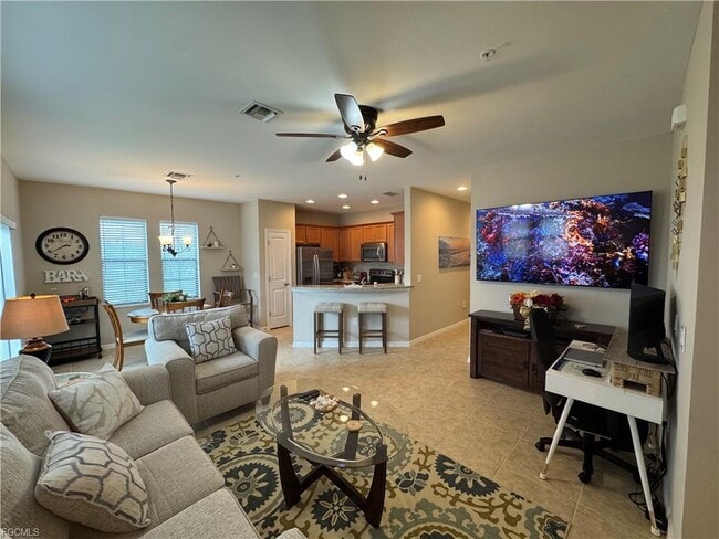 Building Photo - 1431 Santiago Cir