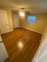 Building Photo - 1729 Chip-N-Dale Dr