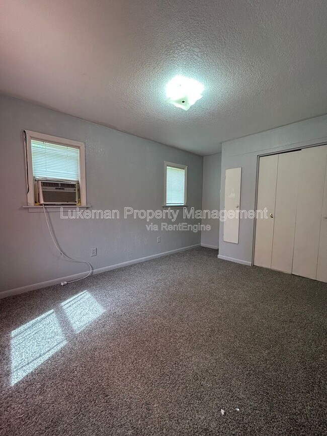 Foto del edificio - 5816 Vermont Ave