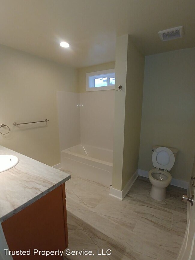 Foto del edificio - 2 br, 1 bath House - 3321 Oregon Ave
