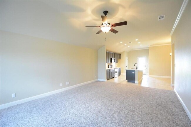 Foto del edificio - 2222 Southridge Ln