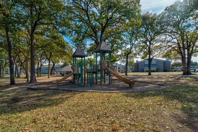 Oak Park Apartments - Euless, TX | Apartments.com