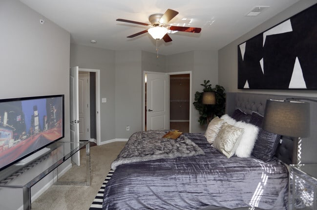 2BR, 2BA - 1220 SF - Wentworth at WestClay Condominiums