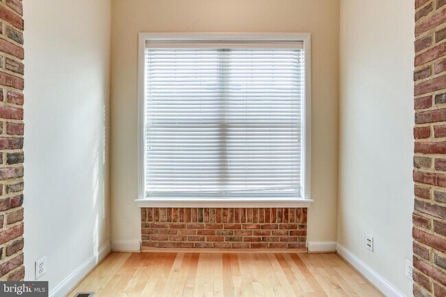 Foto del edificio - 810 S Lakewood Ave