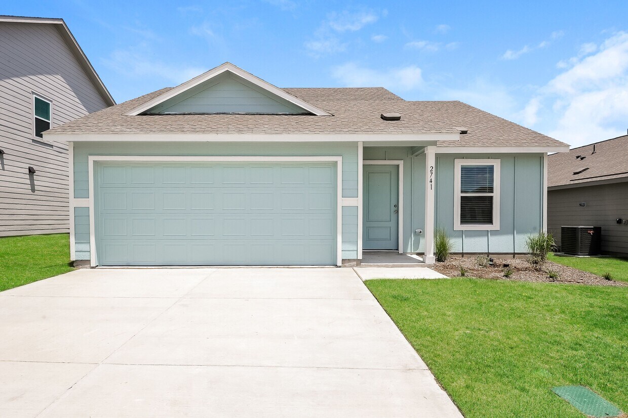 Foto principal - 2756 Mistwood Dr