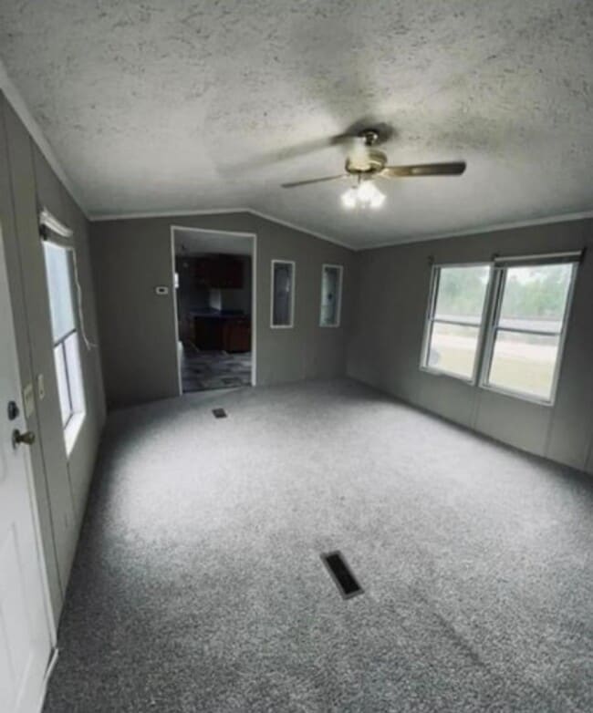 Building Photo - 2 Bed 2 Bath MH For Rent