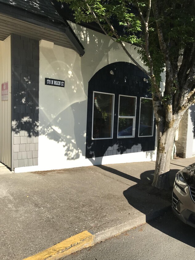Foto principal - 170 Carter St